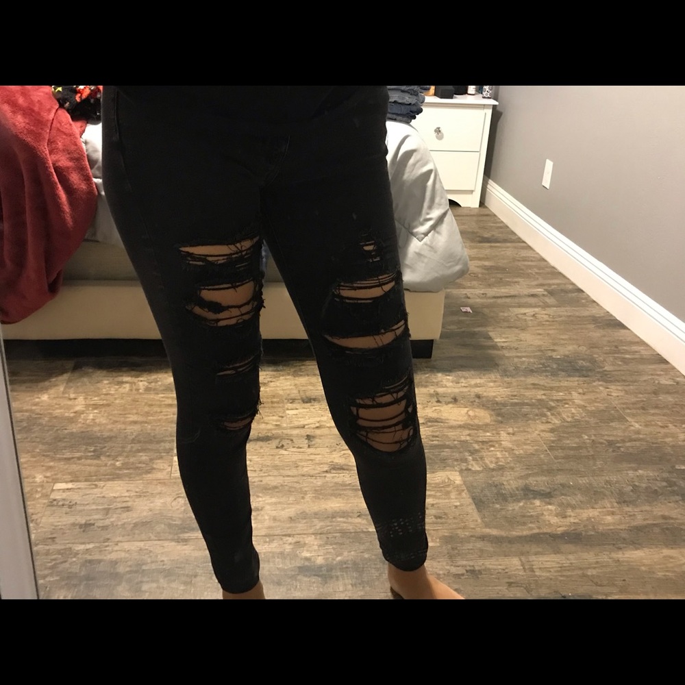 American Eagle Outfitters Ripped Jeans